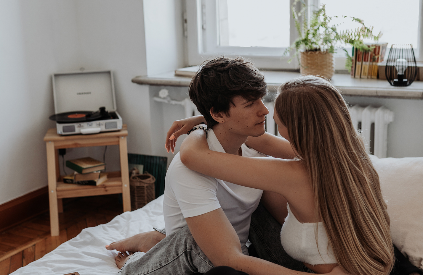 How to Kiss a Girl for the First Time